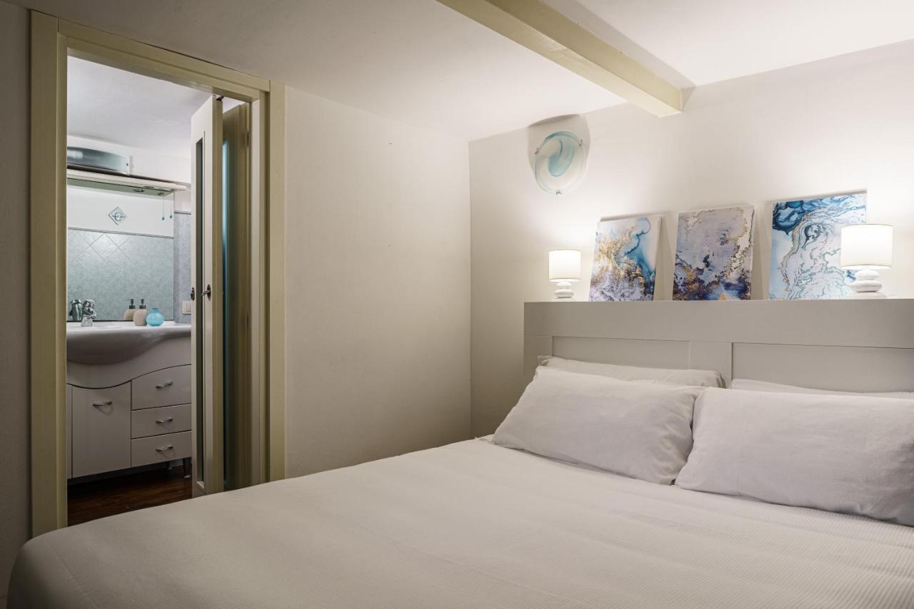 Sunplace Marina Cagliari Luaran gambar