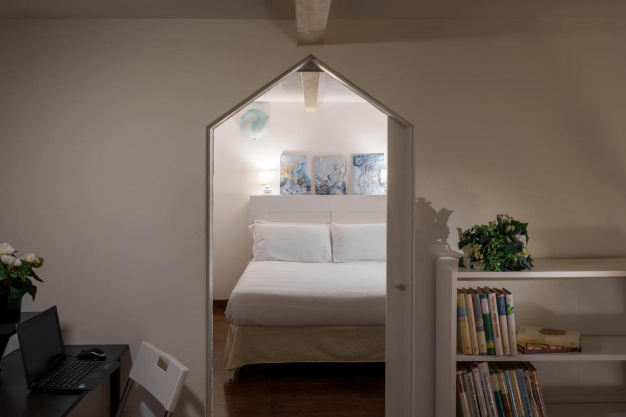 Sunplace Marina Cagliari Luaran gambar
